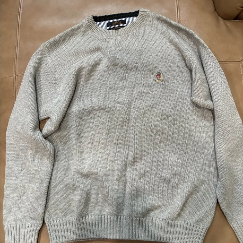 Vintage Tommy Hilfiger Light Gray Sweater